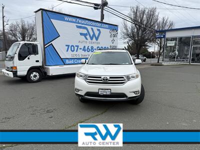 2013 Toyota Highlander Plus   - Photo 3 - Ukiah, CA 95482