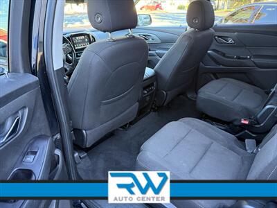 2019 Chevrolet Traverse LT Cloth - Photo 5 - Ukiah, CA 95482