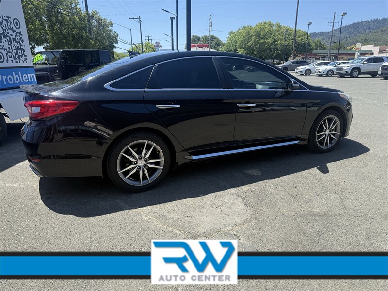 2015 Hyundai SONATA Sport 2.0T - Photo 4 - Ukiah, CA 95482