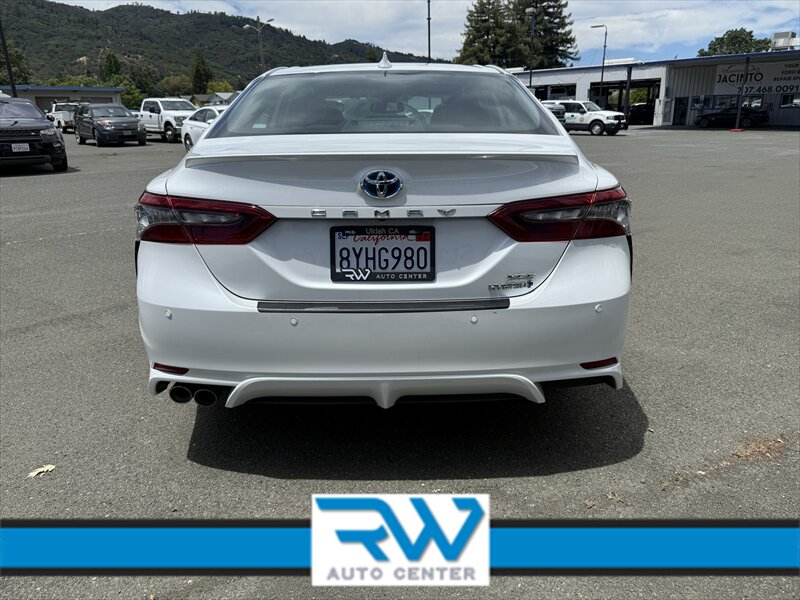 2022 Toyota Camry Hybrid XSE - Photo 5 - Ukiah, CA 95482