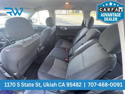 2017 Nissan Pathfinder S   - Photo 8 - Ukiah, CA 95482