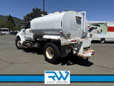 2013 Ford F-750 Super Duty   - Photo 4 - Ukiah, CA 95482