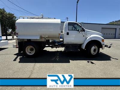 2013 Ford F-750 Super Duty   - Photo 2 - Ukiah, CA 95482