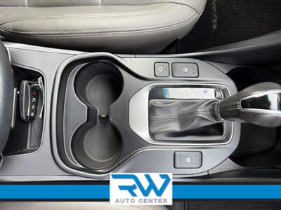2015 Hyundai SANTA FE Limited - Photo 13 - Ukiah, CA 95482