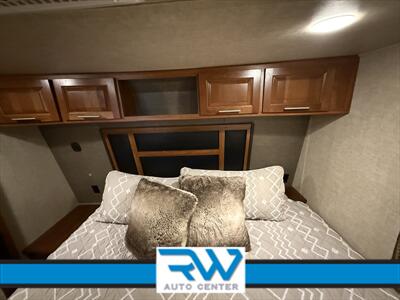 2015 Keystone RV FZ325 Alpine   - Photo 21 - Ukiah, CA 95482
