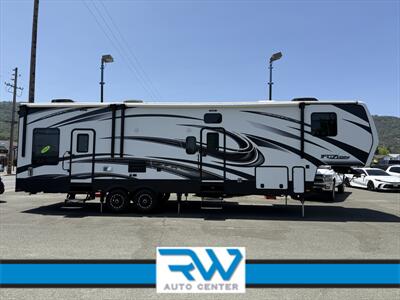 2015 Keystone RV FZ325 Alpine   - Photo 44 - Ukiah, CA 95482