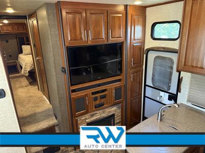 2015 Keystone RV FZ325 Alpine   - Photo 5 - Ukiah, CA 95482