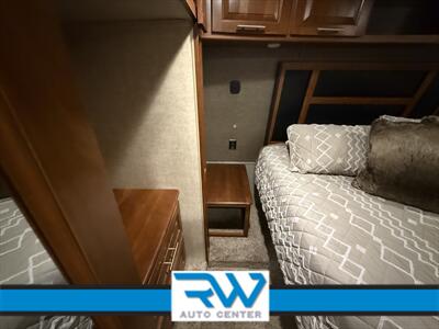 2015 Keystone RV FZ325 Alpine   - Photo 26 - Ukiah, CA 95482