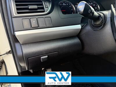 2015 Toyota Camry SE   - Photo 17 - Ukiah, CA 95482