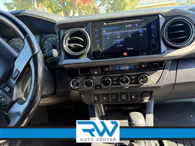 2017 Toyota Tacoma TRD Sport   - Photo 10 - Ukiah, CA 95482
