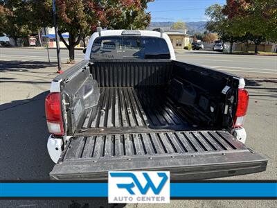 2017 Toyota Tacoma TRD Sport   - Photo 17 - Ukiah, CA 95482