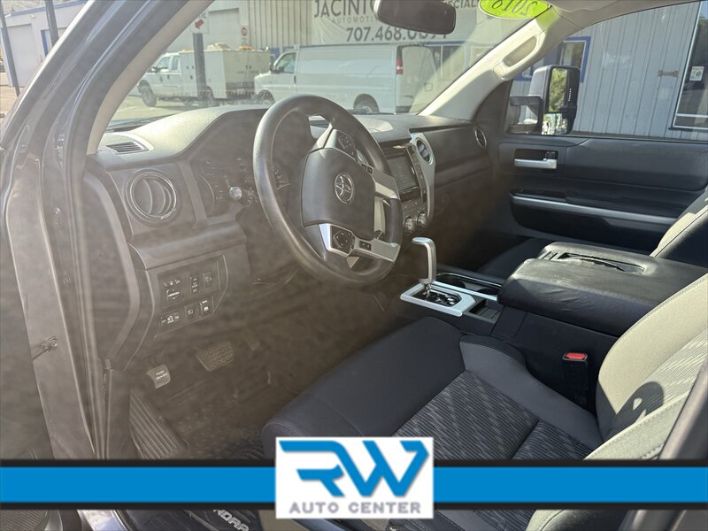 2018 Toyota Tundra SR5 - Photo 9 - Ukiah, CA 95482