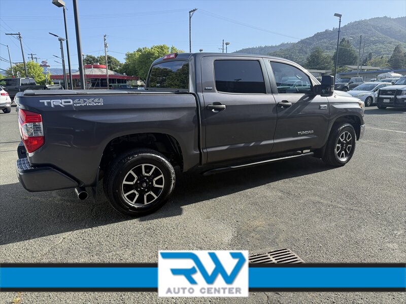 2018 Toyota Tundra SR5 - Photo 4 - Ukiah, CA 95482