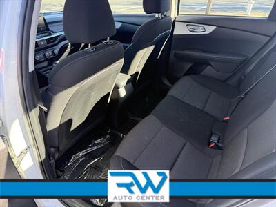 2023 Kia Forte LXS   - Photo 5 - Ukiah, CA 95482