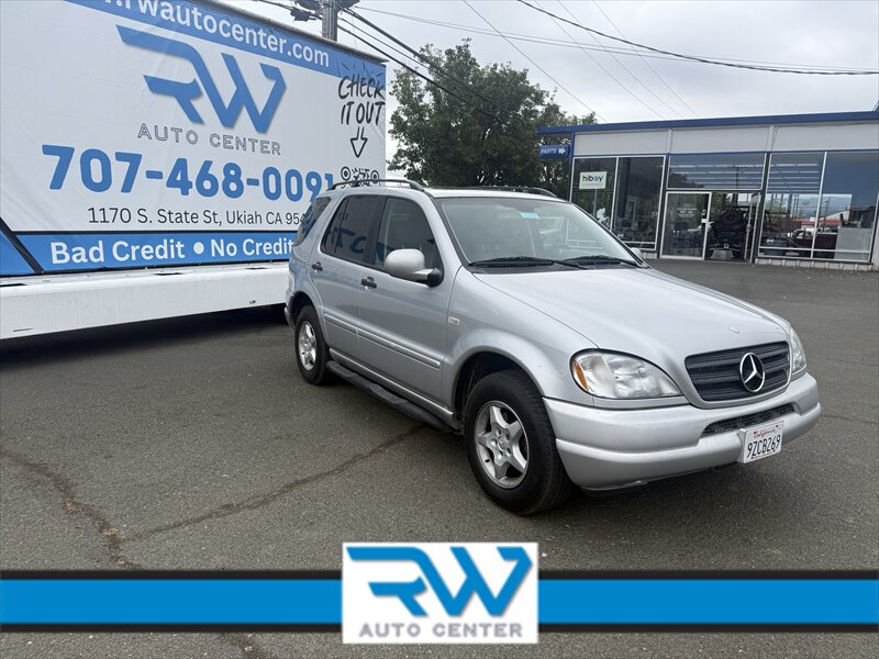 2000 Mercedes-Benz ML 320  