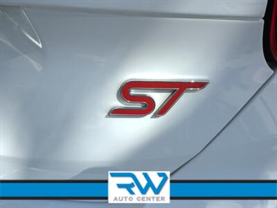 2018 Ford Focus ST   - Photo 24 - Ukiah, CA 95482