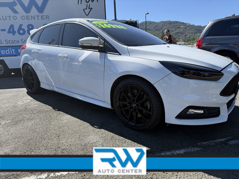 2018 Ford Focus ST   - Photo 1 - Ukiah, CA 95482