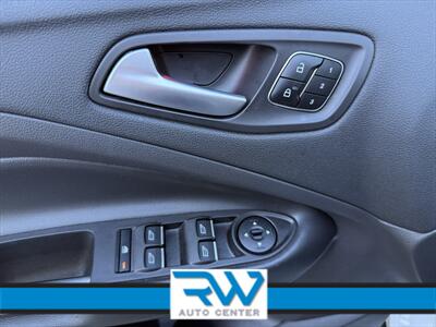 2017 Ford Escape Titanium   - Photo 8 - Ukiah, CA 95482