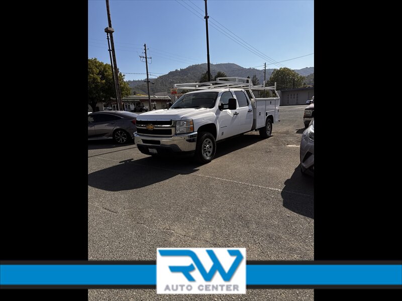 2014 Chevrolet Silverado 3500HD CC Work Truck - Photo 1 - Ukiah, CA 95482