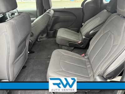 2018 Chrysler Pacifica Touring Plus - Photo 5 - Ukiah, CA 95482