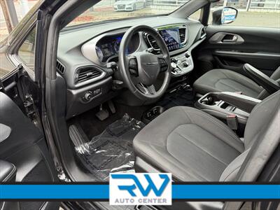 2018 Chrysler Pacifica Touring Plus - Photo 8 - Ukiah, CA 95482