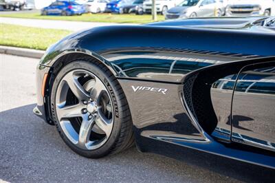 2015 Dodge Viper SRT   - Photo 22 - Sarasota, FL 34243