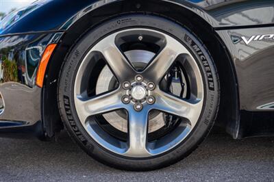 2015 Dodge Viper SRT   - Photo 17 - Sarasota, FL 34243