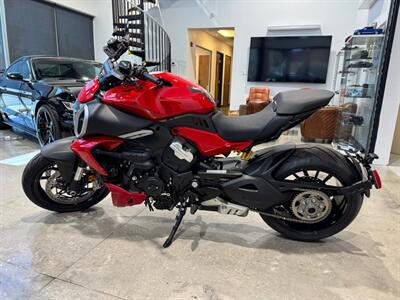 2023 Ducati Diavel V4   - Photo 4 - Sarasota, FL 34243