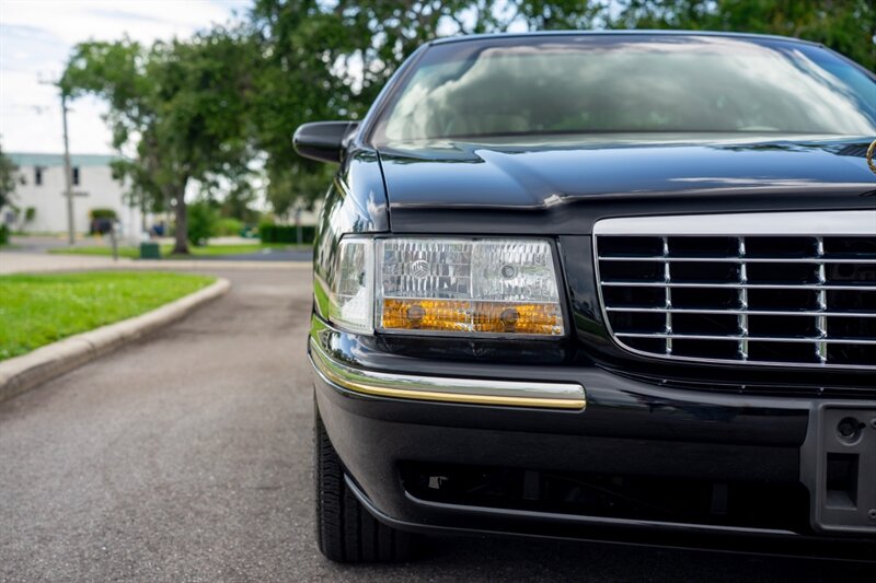 1999 Cadillac DeVille D'elegance - Photo 20 - Sarasota, FL 34243