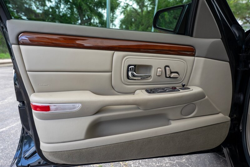 1999 Cadillac DeVille D'elegance - Photo 35 - Sarasota, FL 34243