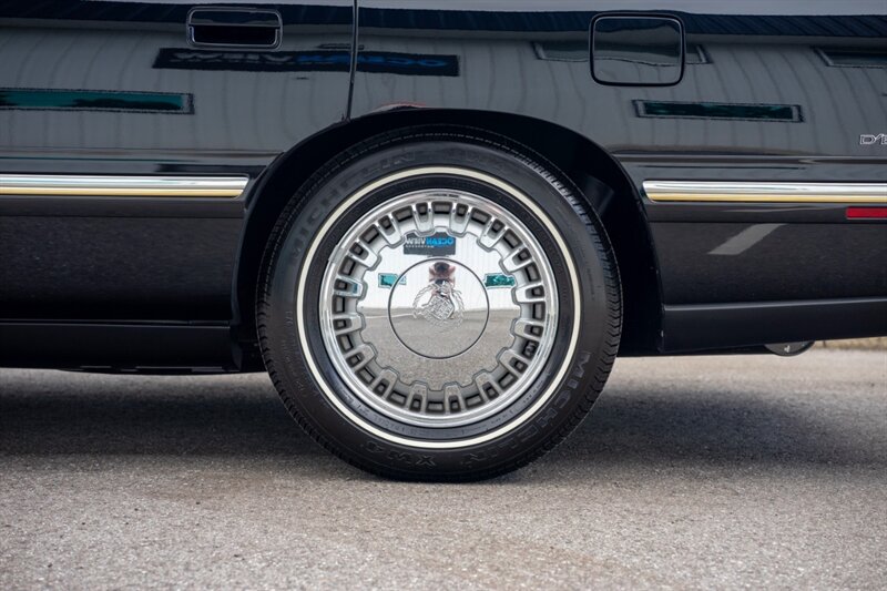 1999 Cadillac DeVille D'elegance - Photo 25 - Sarasota, FL 34243
