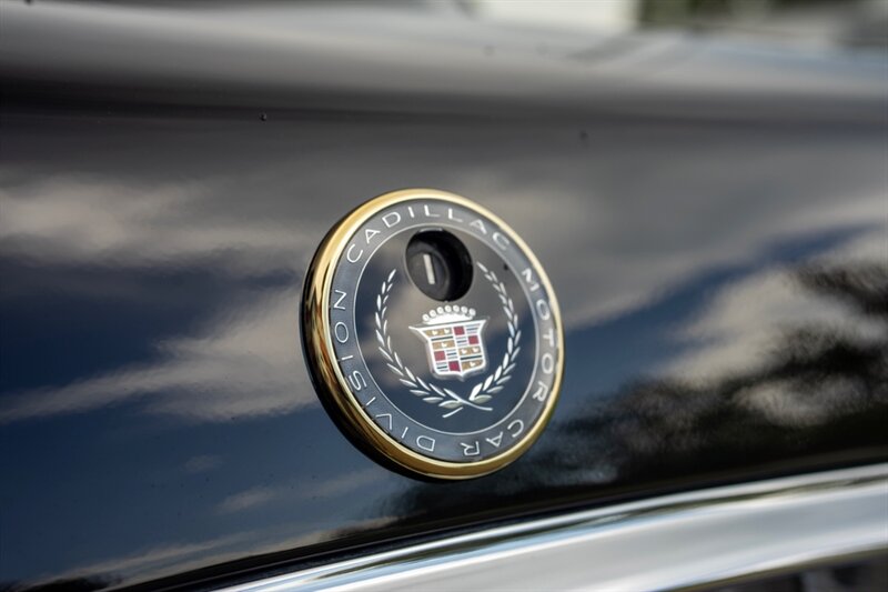 1999 Cadillac DeVille D'elegance - Photo 33 - Sarasota, FL 34243