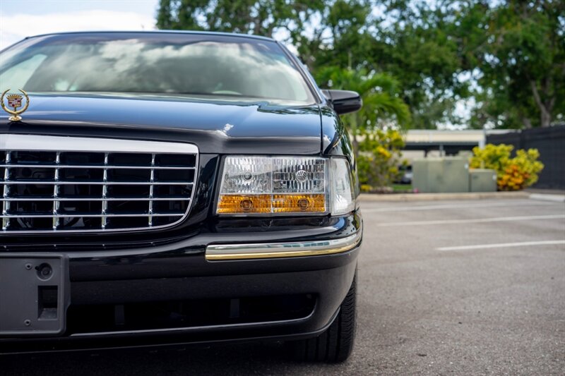 1999 Cadillac DeVille D'elegance - Photo 18 - Sarasota, FL 34243