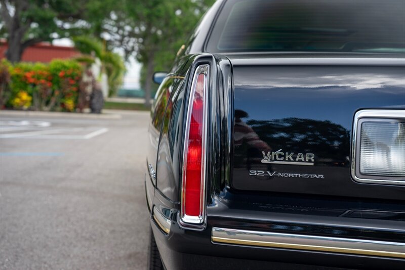 1999 Cadillac DeVille D'elegance - Photo 10 - Sarasota, FL 34243