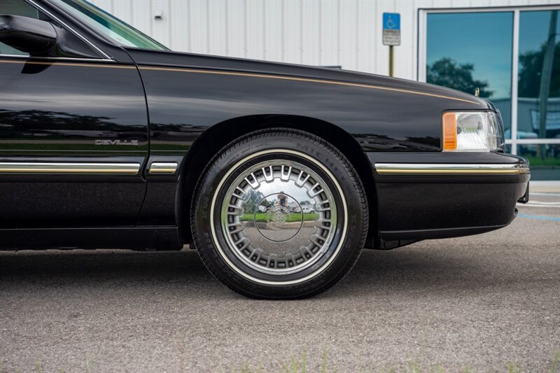 1999 Cadillac DeVille D'elegance - Photo 23 - Sarasota, FL 34243