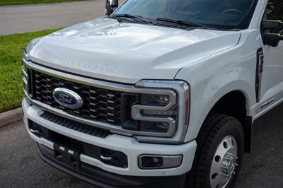 2024 Ford F-350 Super Duty Limited   - Photo 11 - Sarasota, FL 34243