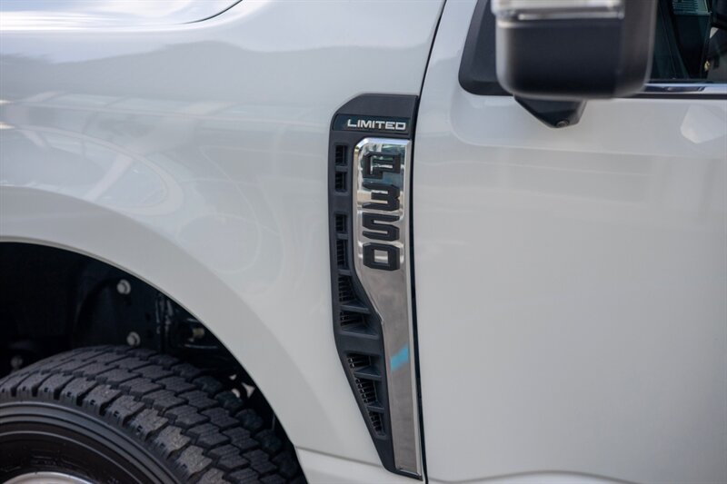 2024 Ford F-350 Super Duty Limited   - Photo 25 - Sarasota, FL 34243
