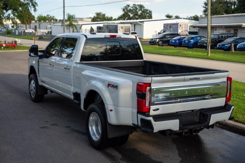 2024 Ford F-350 Super Duty Limited   - Photo 9 - Sarasota, FL 34243