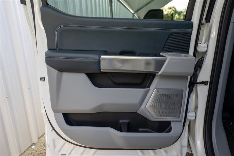 2024 Ford F-350 Super Duty Limited   - Photo 43 - Sarasota, FL 34243