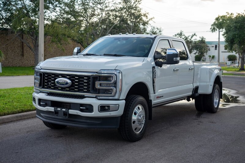 2024 Ford F-350 Super Duty Limited   - Photo 10 - Sarasota, FL 34243