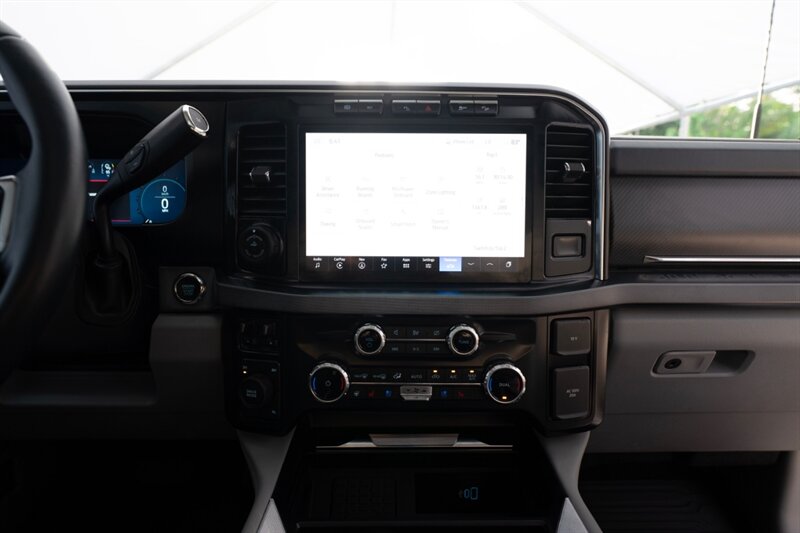 2024 Ford F-350 Super Duty Limited   - Photo 36 - Sarasota, FL 34243