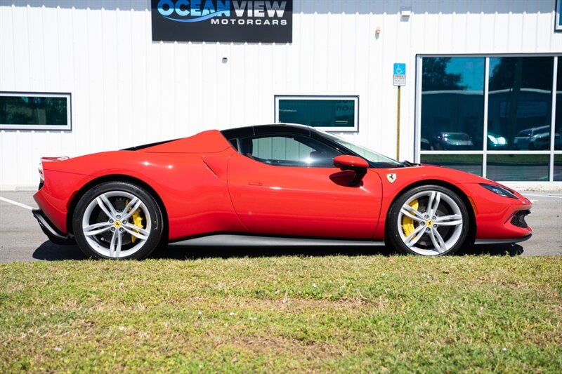 2025 Ferrari 296 GTS - Photo 6 - Sarasota, FL 34243