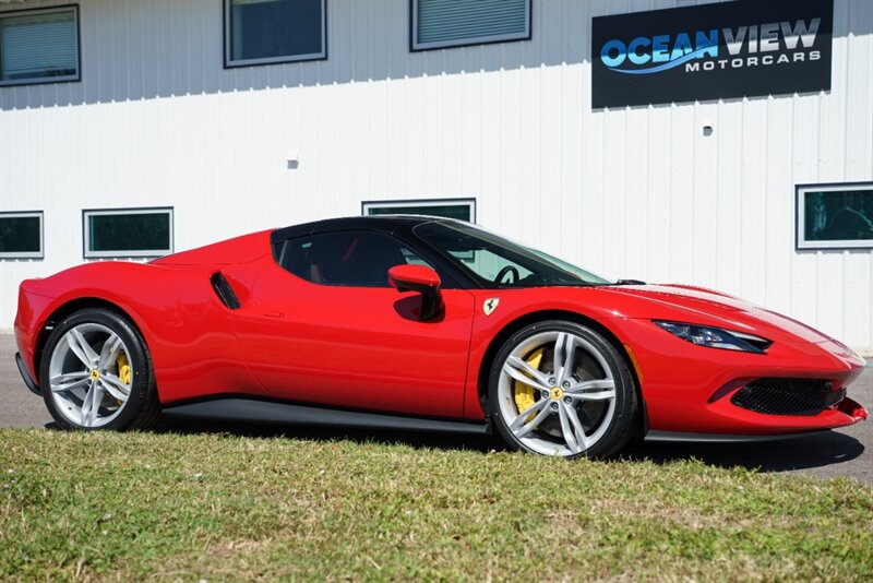 2025 Ferrari 296 GTS - Photo 4 - Sarasota, FL 34243