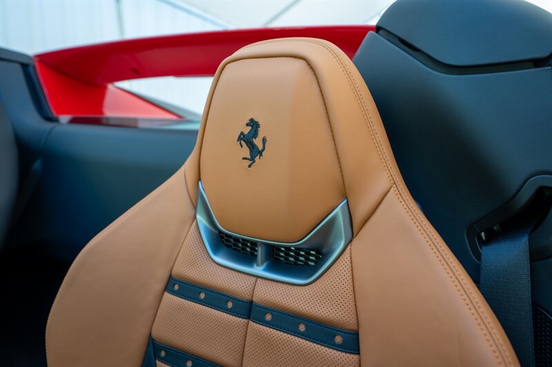 2025 Ferrari 296 GTS - Photo 38 - Sarasota, FL 34243