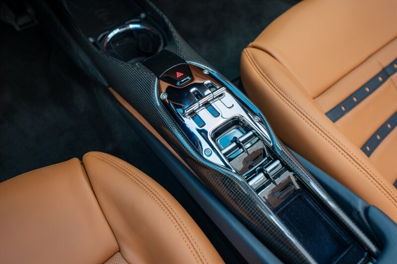 2025 Ferrari 296 GTS - Photo 50 - Sarasota, FL 34243