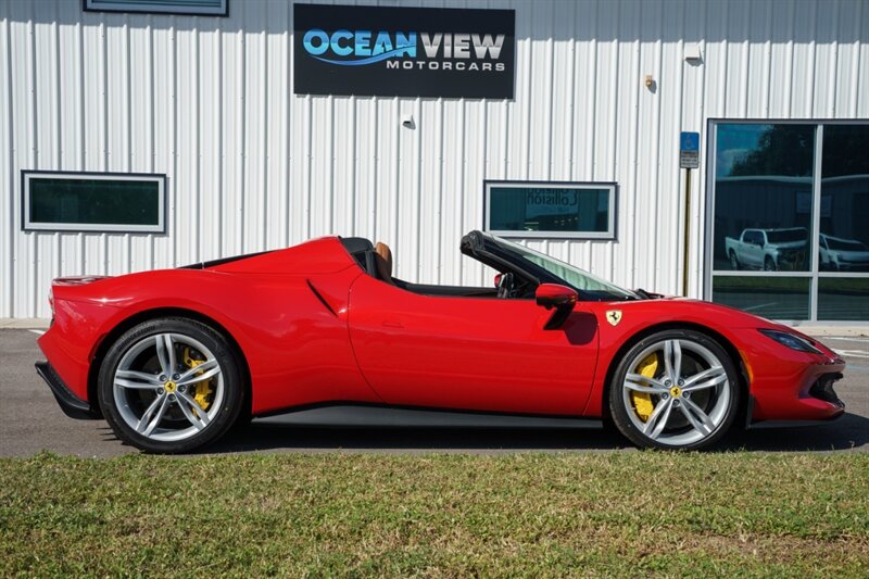 2025 Ferrari 296 GTS - Photo 5 - Sarasota, FL 34243