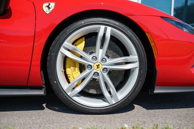 2025 Ferrari 296 GTS - Photo 22 - Sarasota, FL 34243