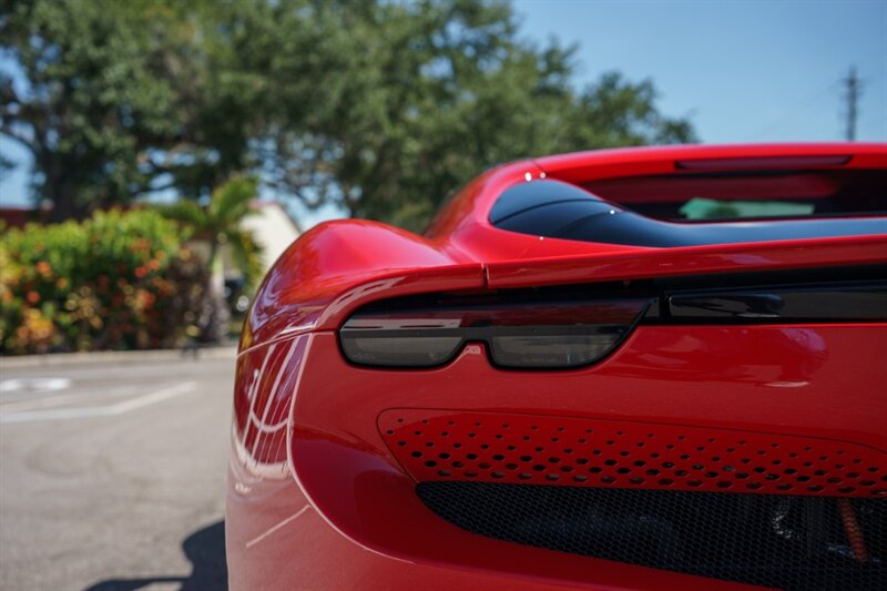 2025 Ferrari 296 GTS - Photo 33 - Sarasota, FL 34243