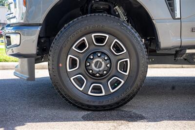 2024 Ford F-350 PLATINUM   - Photo 20 - Sarasota, FL 34243