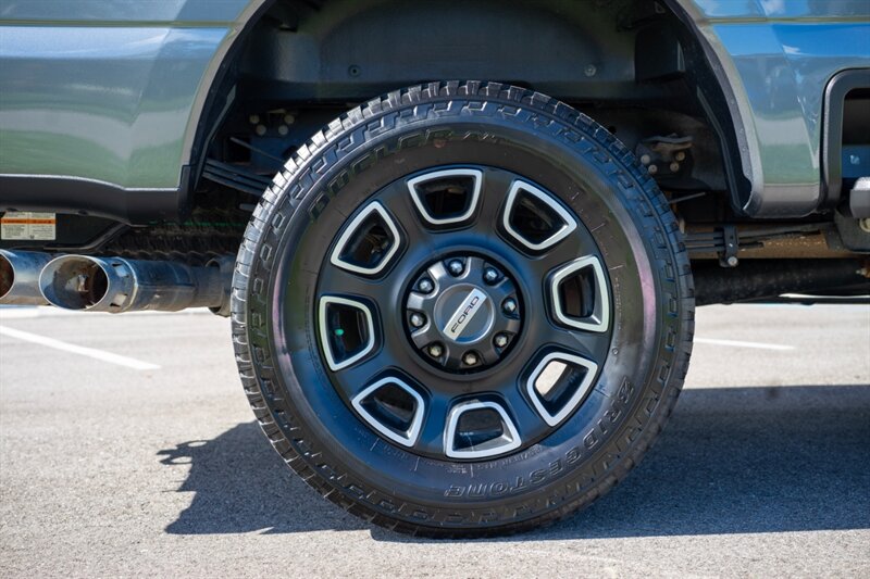 2024 Ford F-350 PLATINUM - Photo 22 - Sarasota, FL 34243